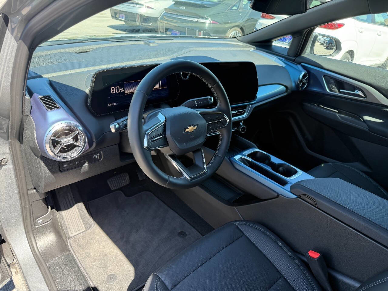 Used 2025 Chevrolet Equinox EV LT AWD/4WD image 26