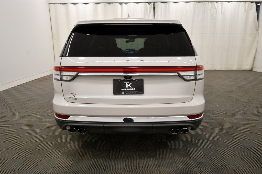 Used 2020 Lincoln Aviator Reserve w/ Equipment Group 202A image 6