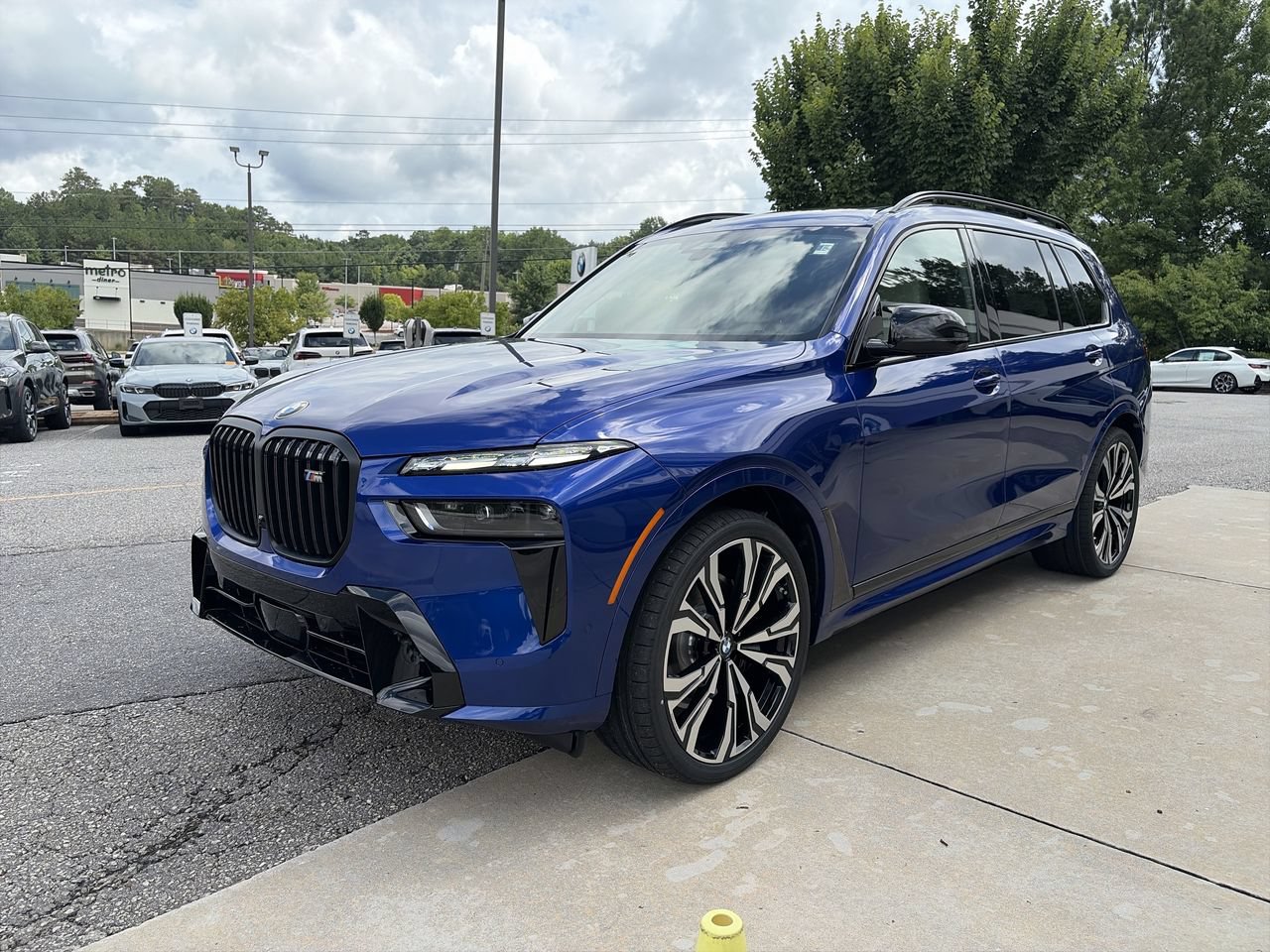 New 2027 BMW X7 M60i AWD/4WD image 4