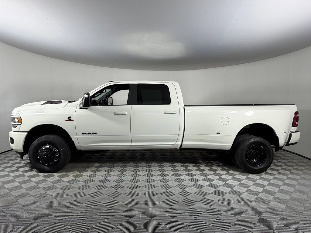 Used 2024 RAM 3500 Laramie w/ Night Edition image 10