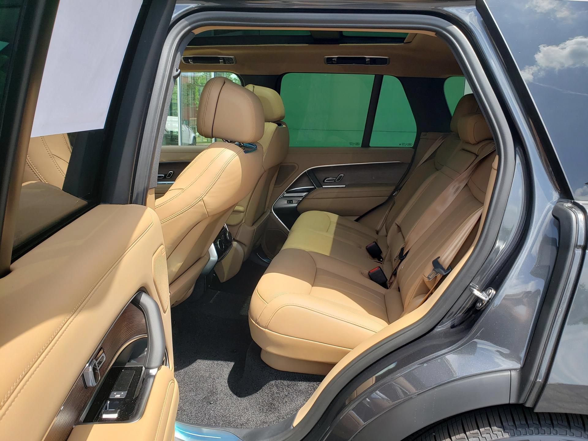 New 2026 Land Rover Range Rover SE AWD/4WD image 11