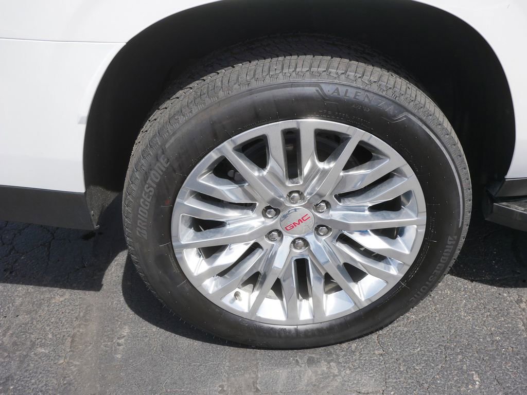 Used 2025 GMC Yukon XL Denali w/ LPO, Floor Liner Package AWD/4WD image 8