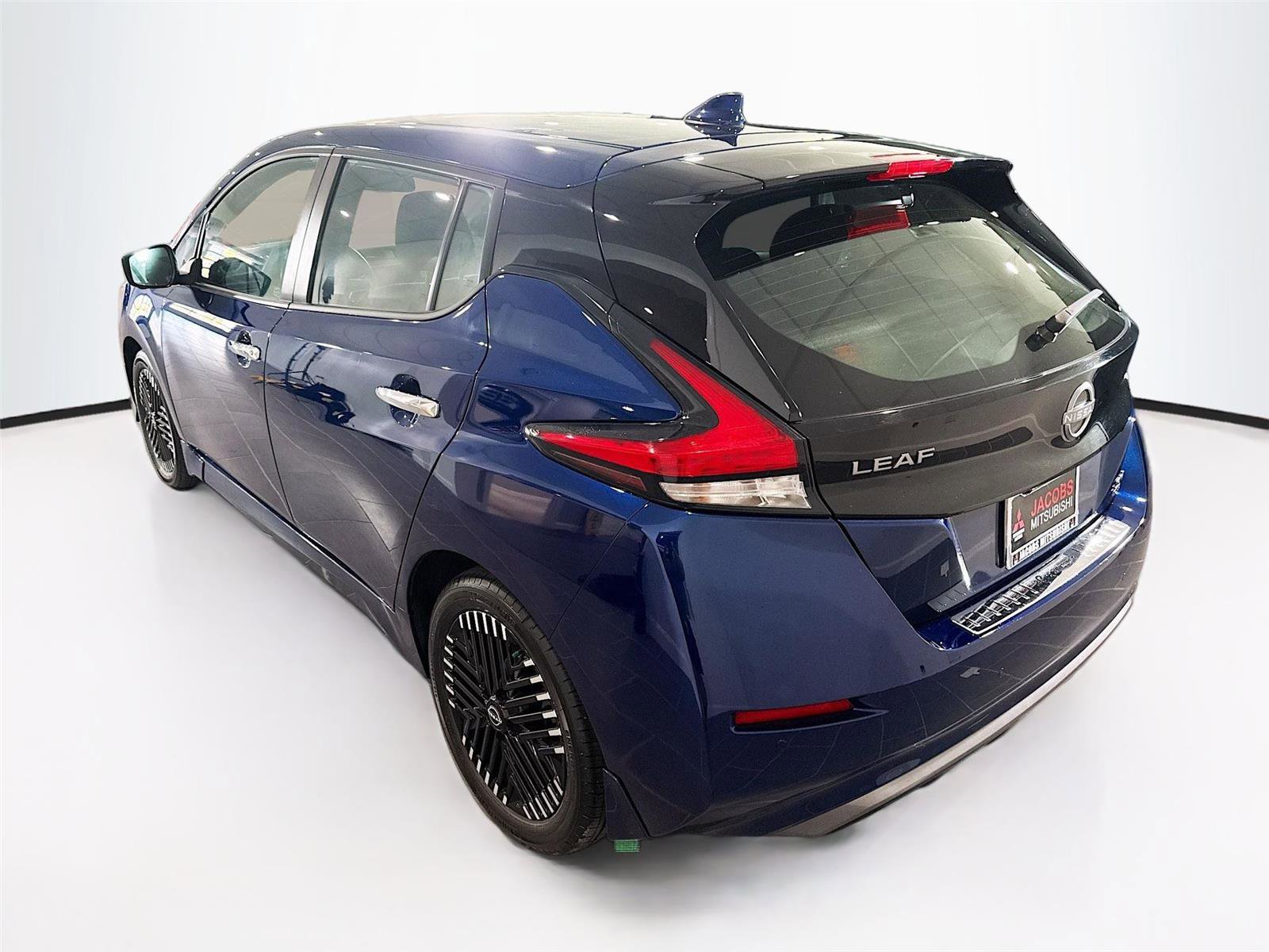 Used 2023 Nissan Leaf SV Plus w/ Protection Package image 29
