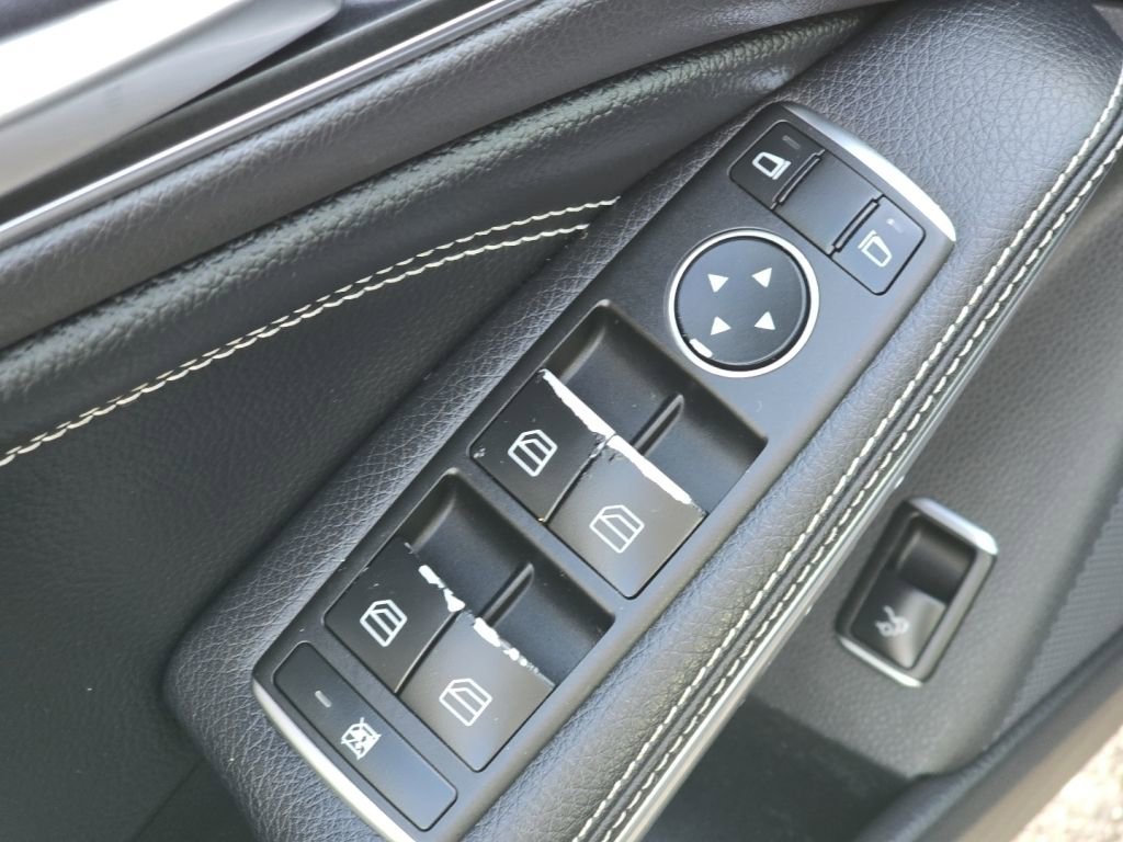 Used 2019 Mercedes-Benz CLA 250 4MATIC w/ Premium Package image 26