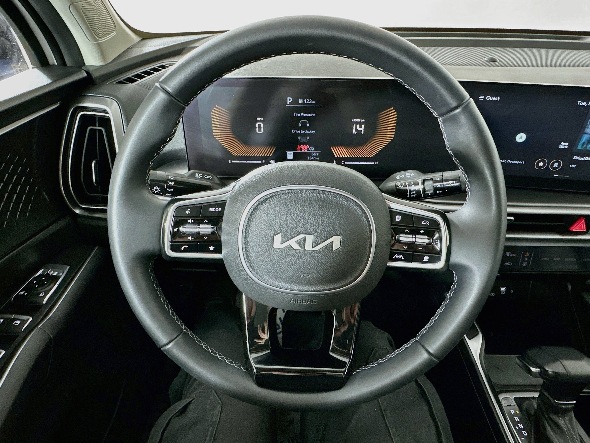 Certified 2025 Kia Sorento S w/ Panoramic Sunroof Package FWD image 11