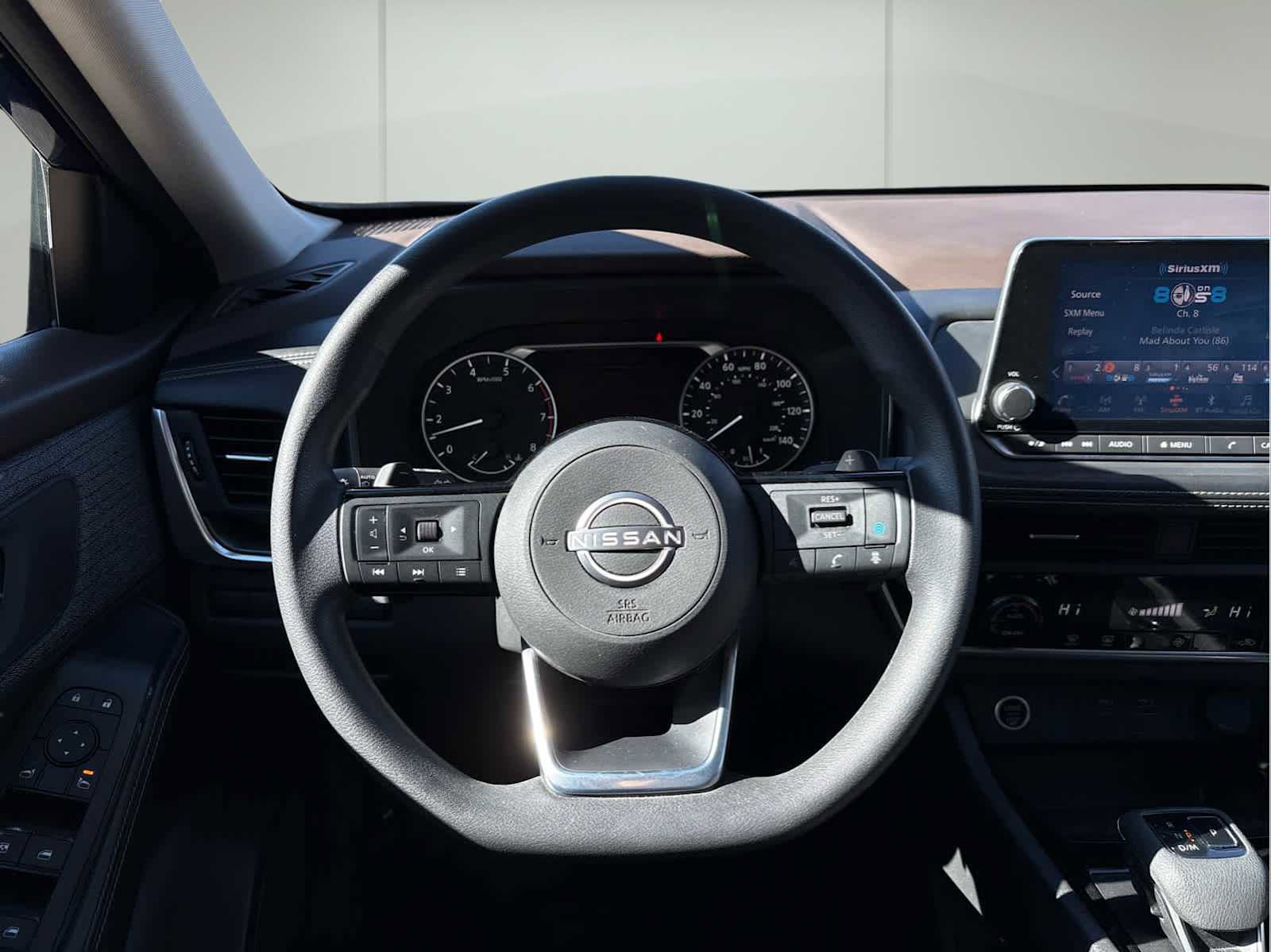 Used 2023 Nissan Rogue SV image 17