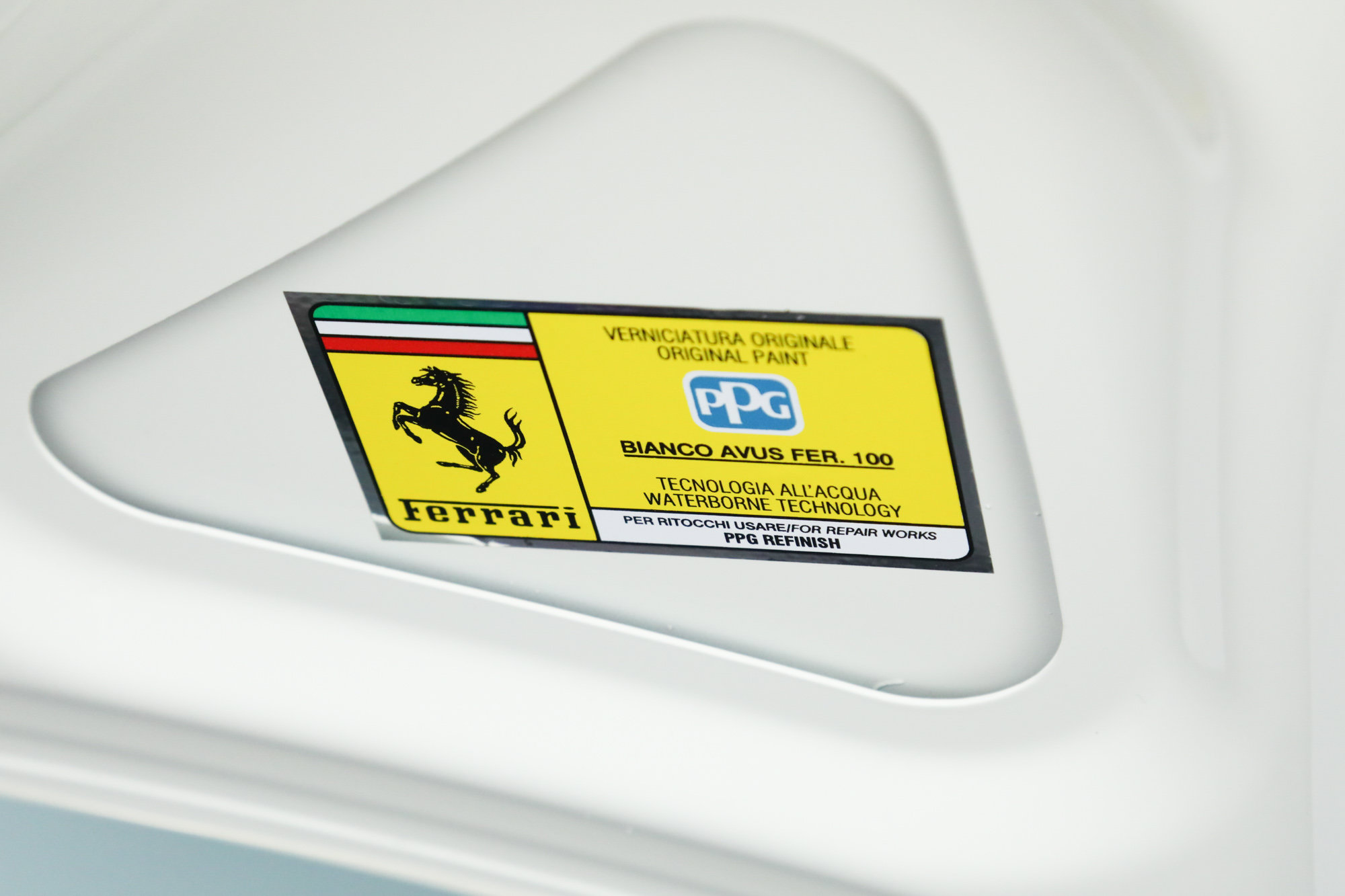Certified 2025 Ferrari Roma Spider RWD image 39