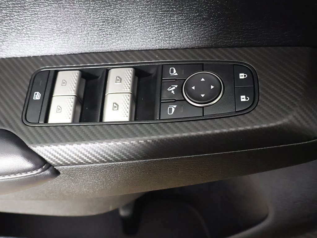 Used 2024 Mitsubishi Outlander SE image 39