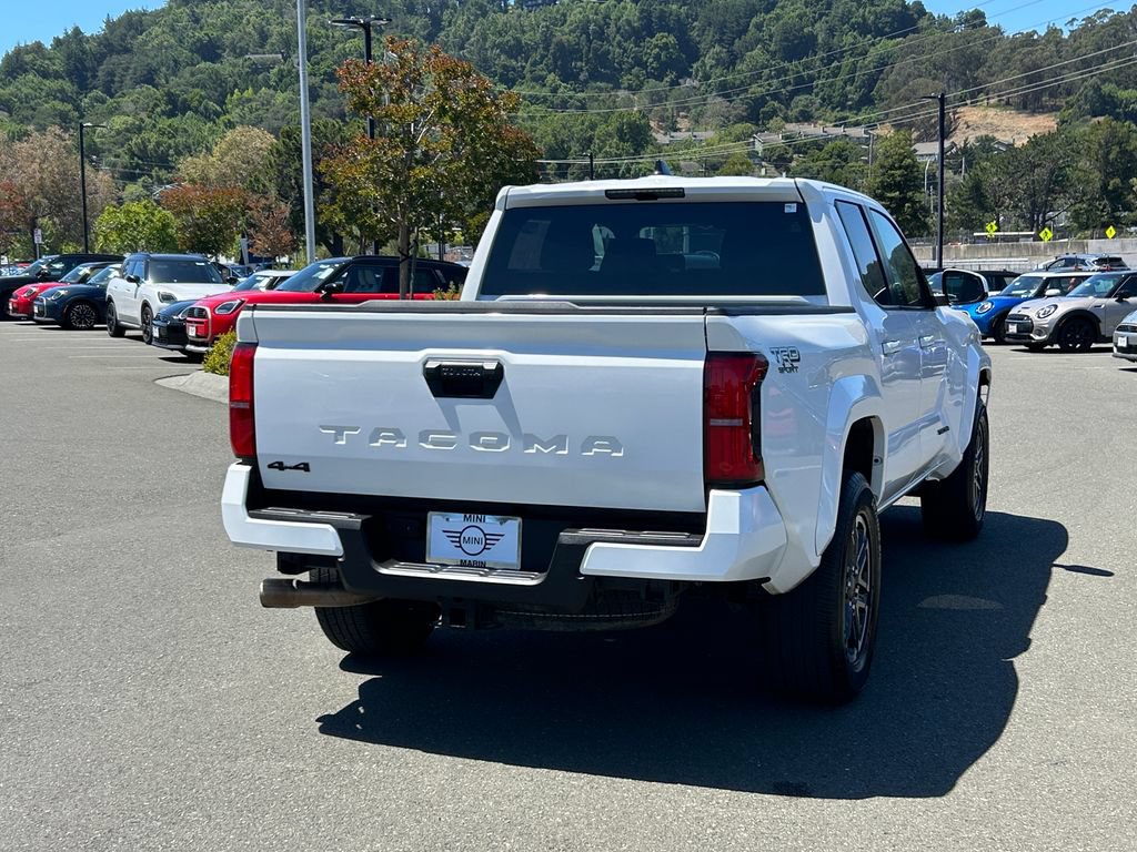 Used 2025 Toyota Tacoma TRD Sport AWD/4WD image 5