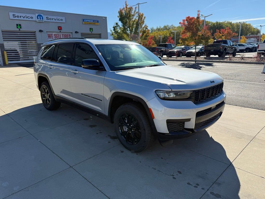 New 2025 Jeep Grand Cherokee L Altitude image 6