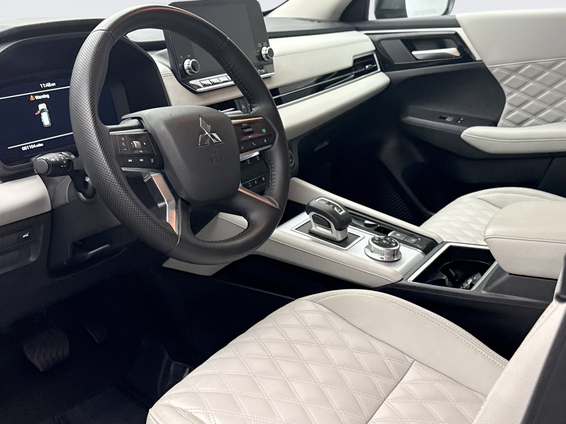 Used 2024 Mitsubishi Outlander SEL image 10