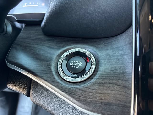 Used 2021 Jeep Grand Cherokee L Limited AWD/4WD image 18