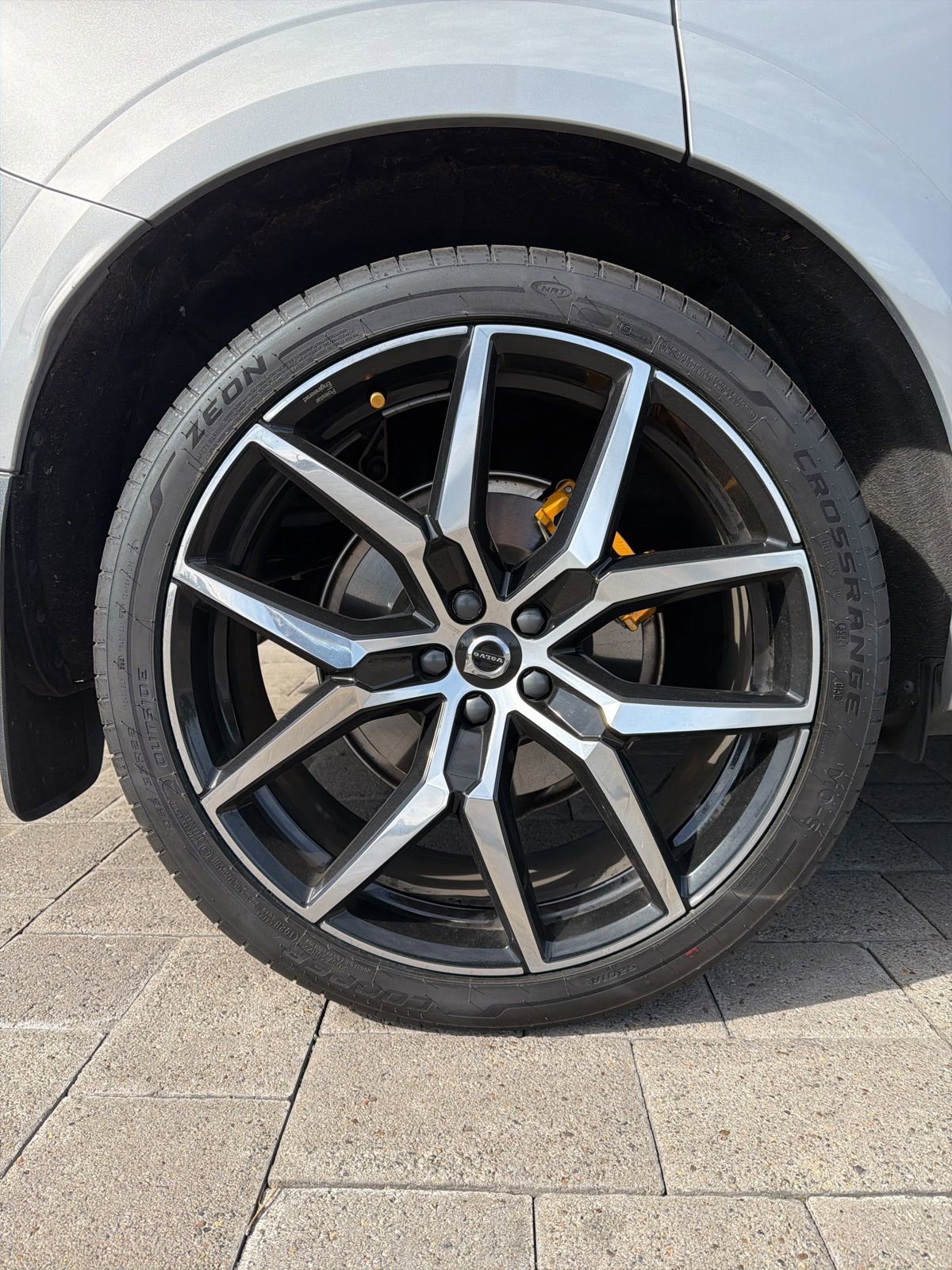 Used 2024 Volvo XC60 T8 Polestar w/ Protection Package Premier image 9