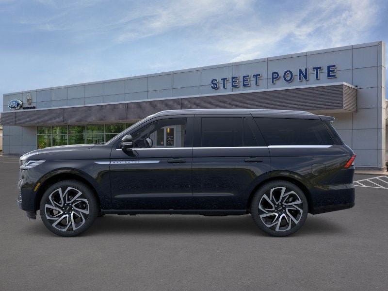 New 2026 Lincoln Navigator Reserve AWD/4WD image 3