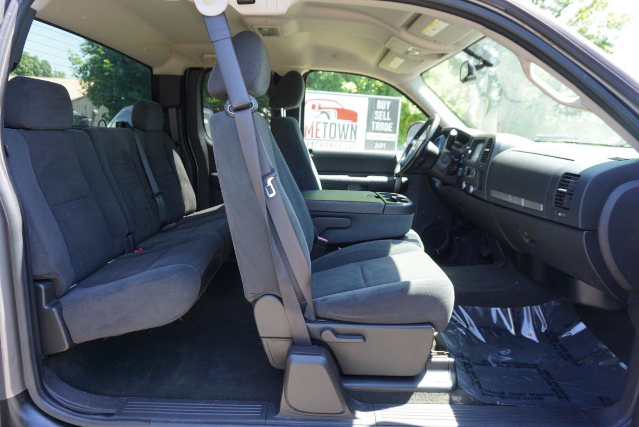 Used 2008 Chevrolet Silverado 1500 LT w/ Power Pack Plus AWD/4WD image 18