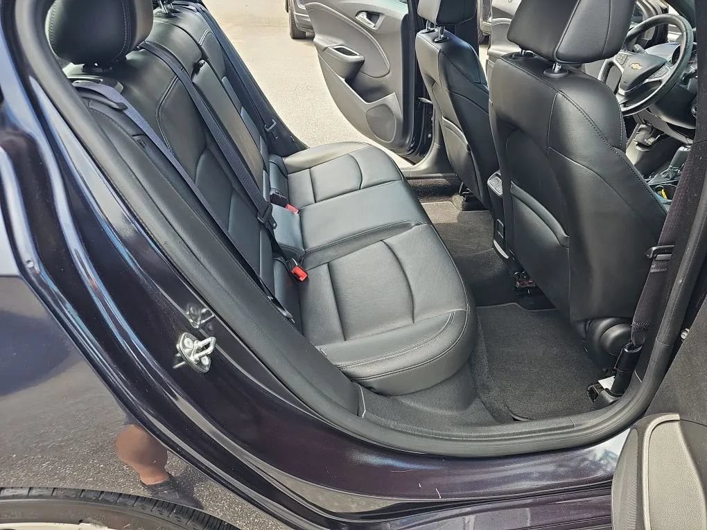 Used 2016 Chevrolet Cruze Premier FWD image 17