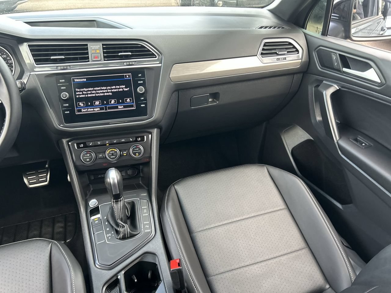 Certified 2021 Volkswagen Tiguan SE R-Line FWD image 13