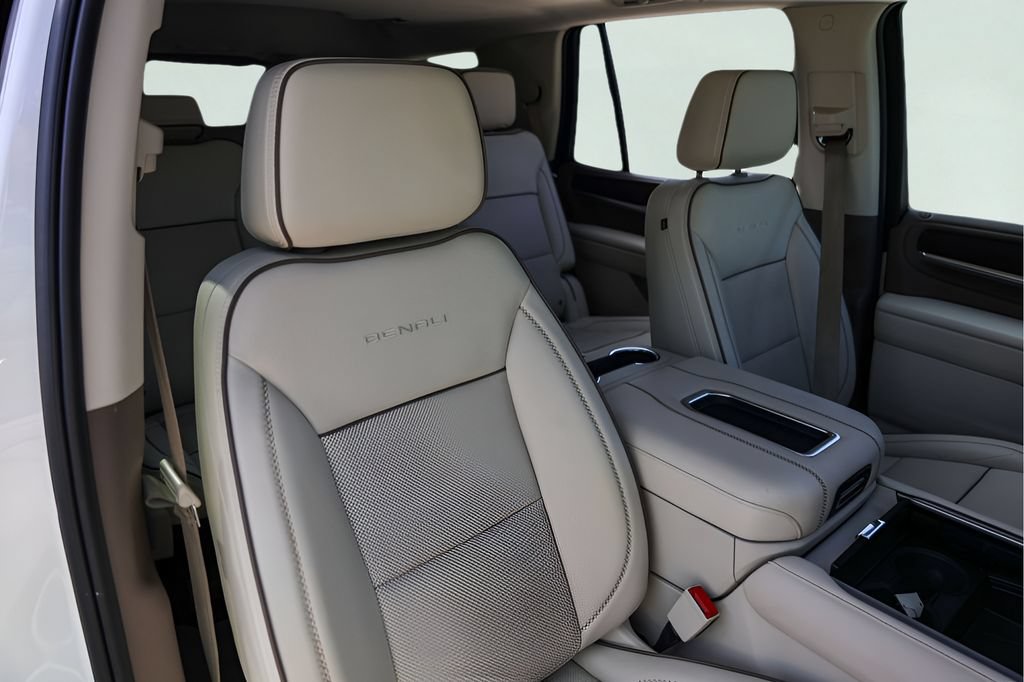 Used 2022 GMC Yukon Denali AWD/4WD image 34