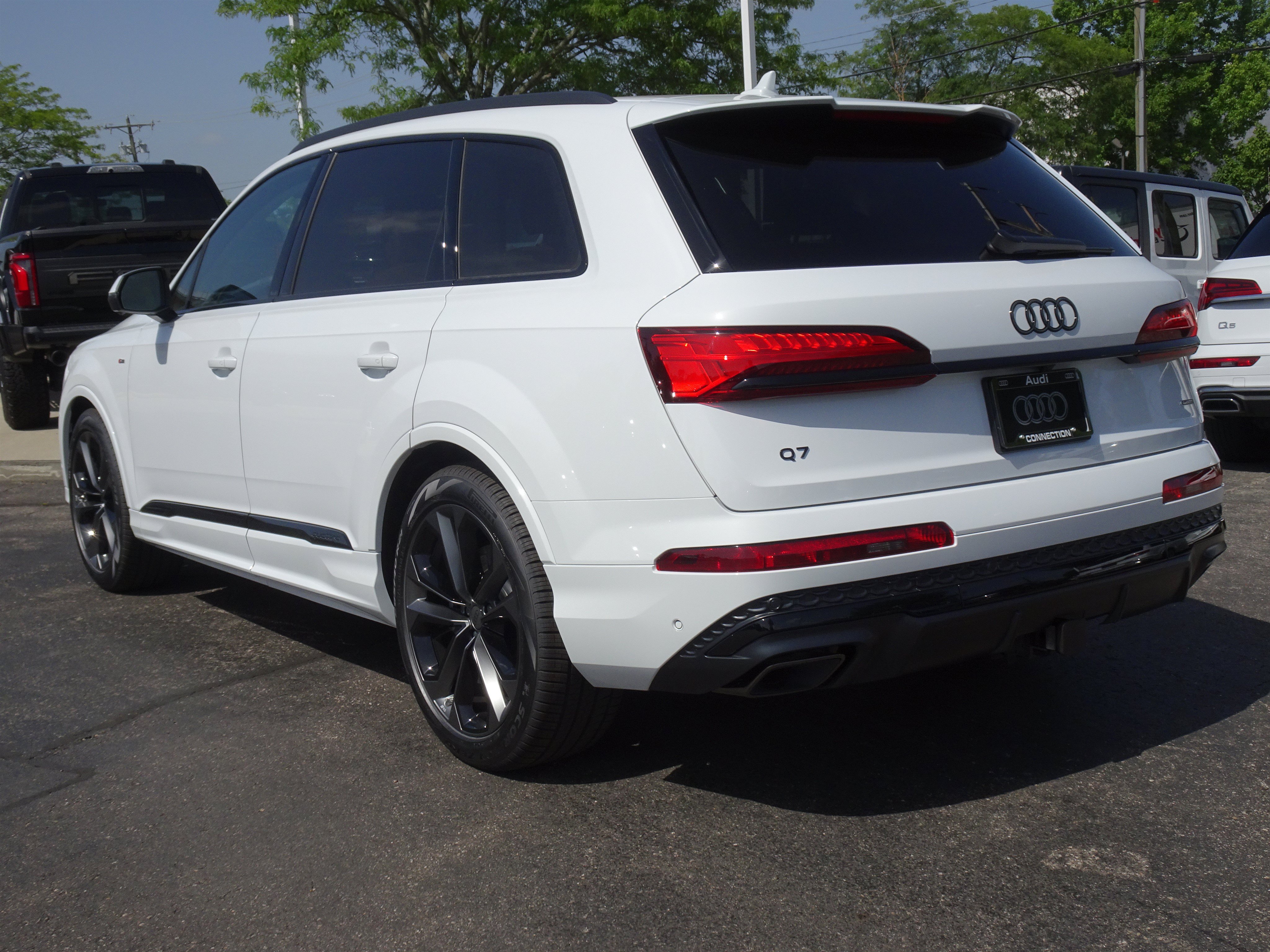 New 2026 Audi Q7 Premium Plus AWD/4WD image 3