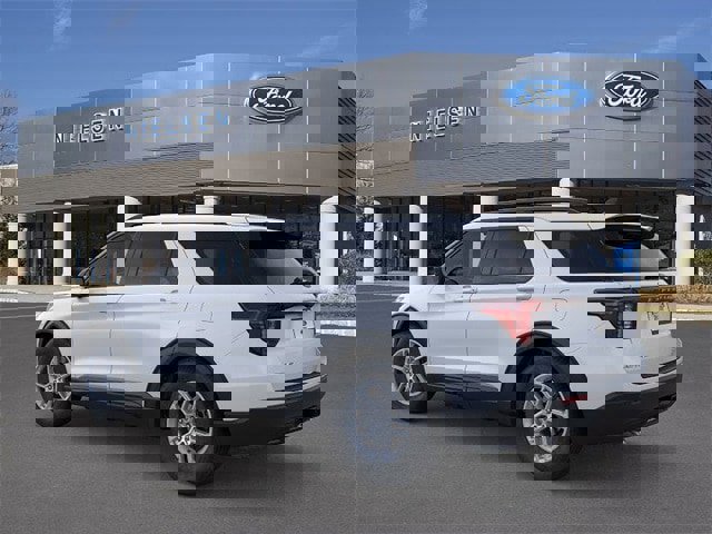 New 2026 Ford Explorer Active image 4