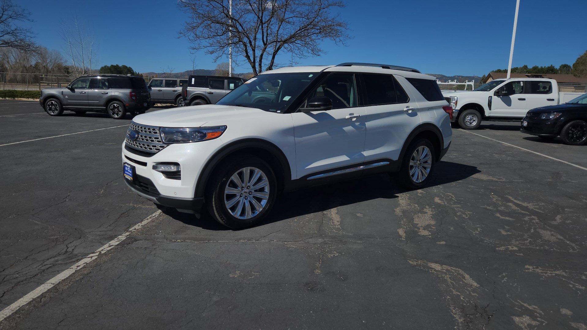 Certified 2023 Ford Explorer Limited w/ Limited Technology Package image 4
