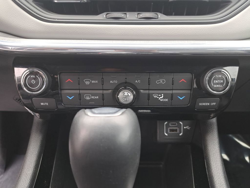 Certified 2022 Jeep Compass Limited AWD/4WD image 23