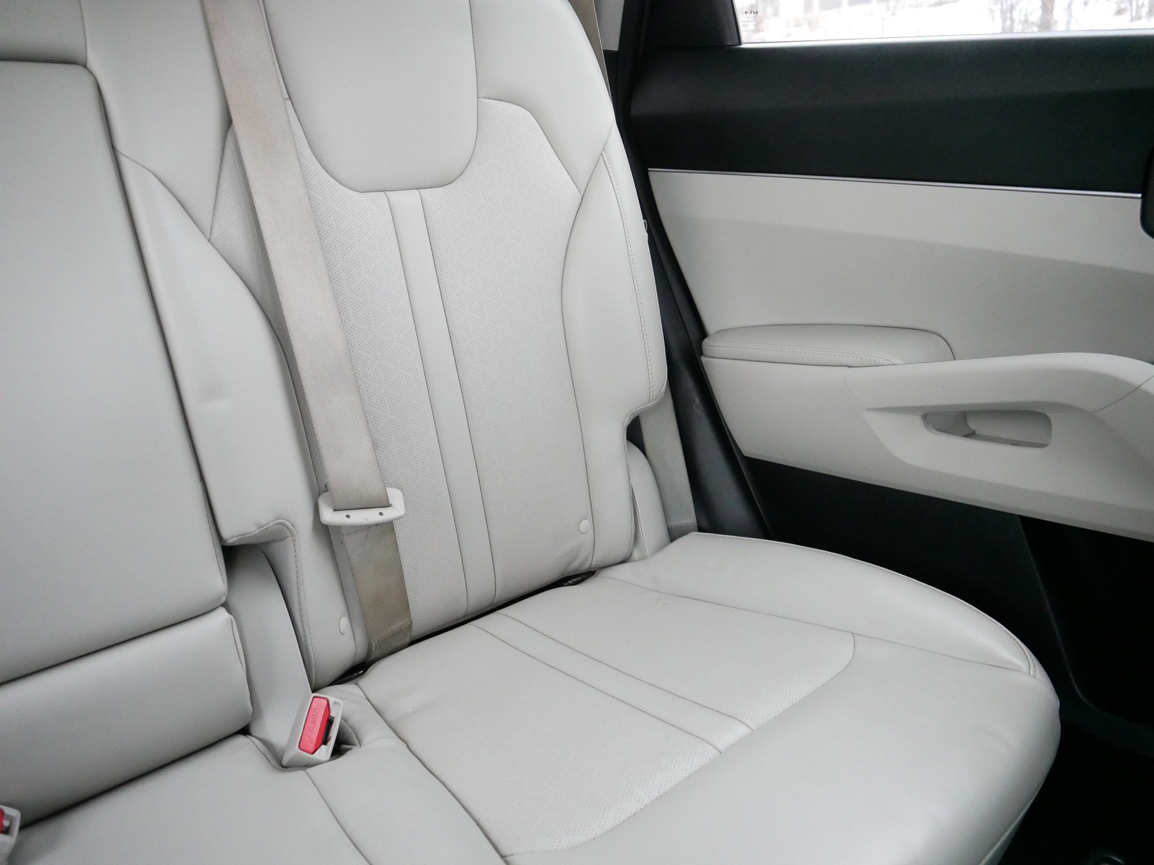 Certified 2022 Kia Sorento S w/ Panoramic Sunroof Package image 14