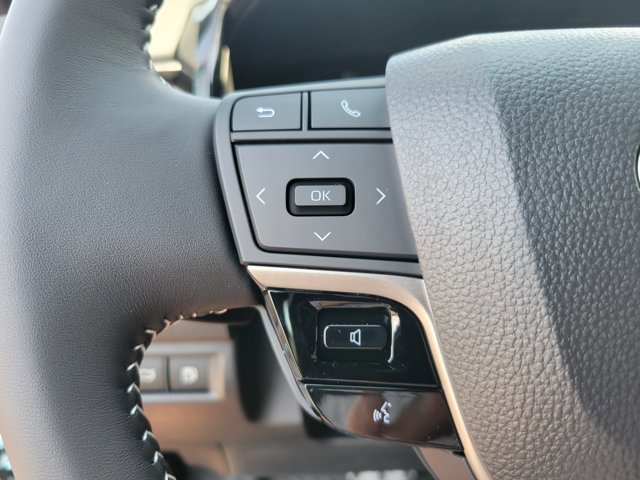 Used 2026 Toyota Camry SE image 12