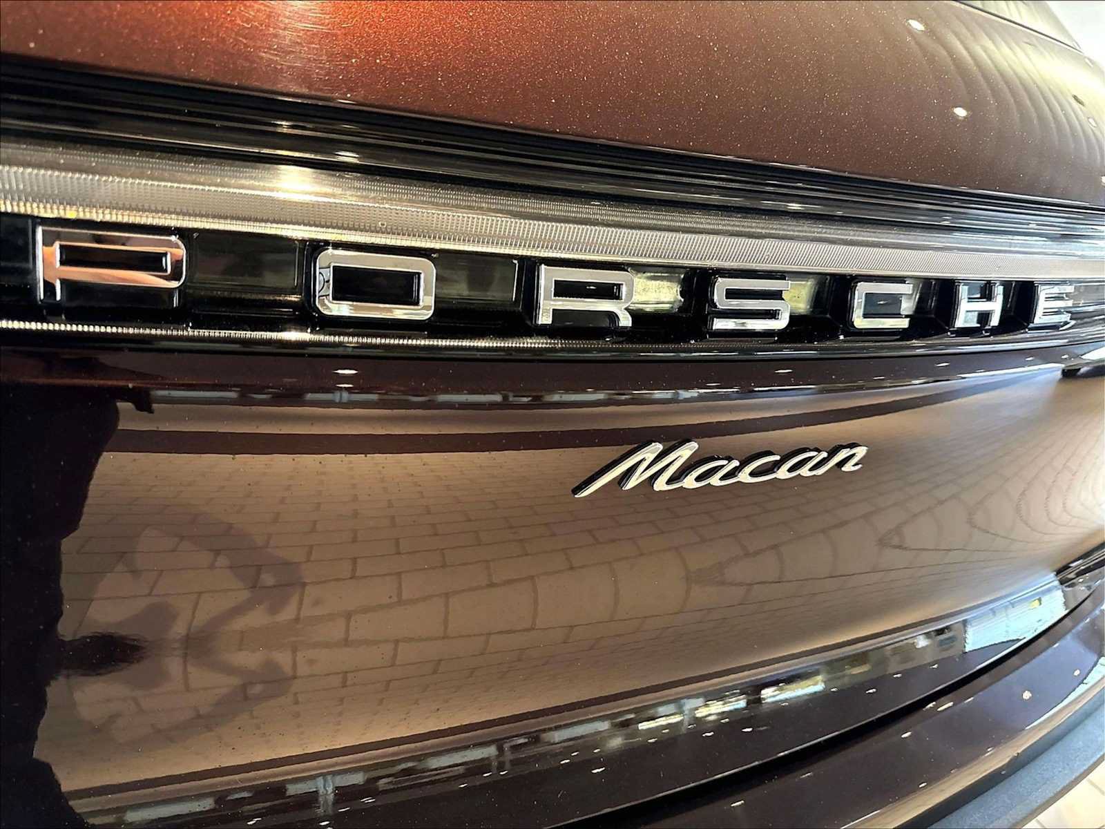Used 2024 Porsche Macan AWD/4WD image 38