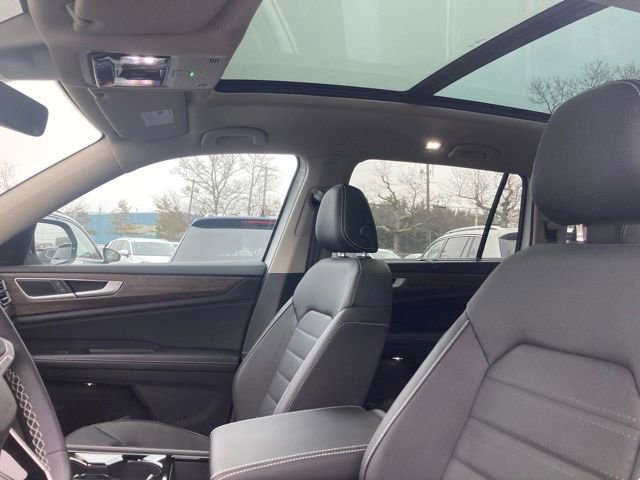 New 2026 Volkswagen Atlas SEL image 9