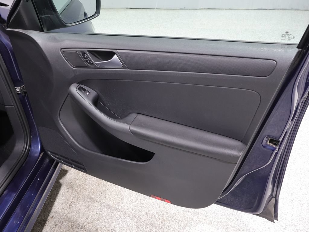 Used 2013 Volkswagen Jetta S FWD image 22