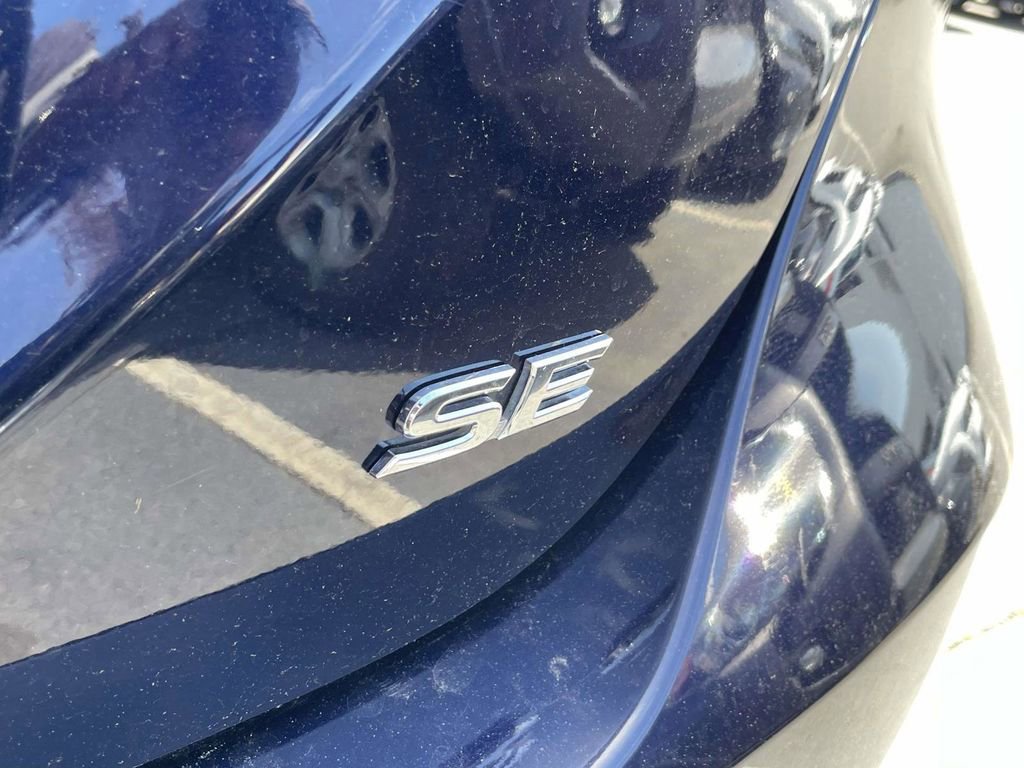 Used 2022 Toyota Camry SE w/ Convenience Package FWD image 14