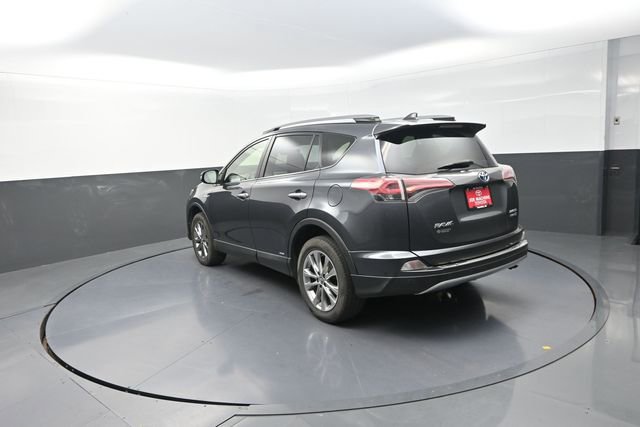 Used 2018 Toyota RAV4 Limited AWD/4WD image 57