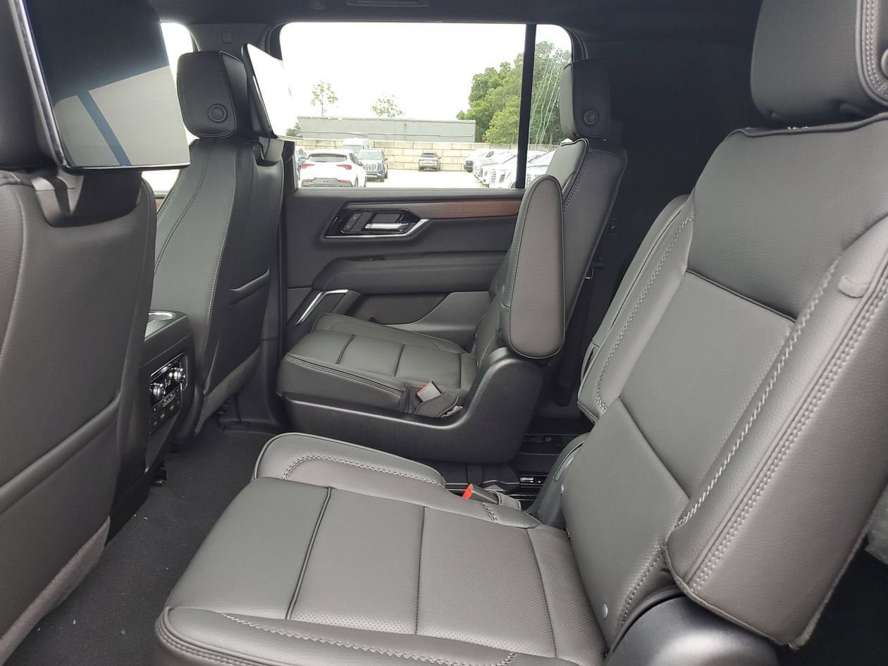 New 2026 GMC Yukon XL Denali w/ Denali Reserve Package AWD/4WD image 11
