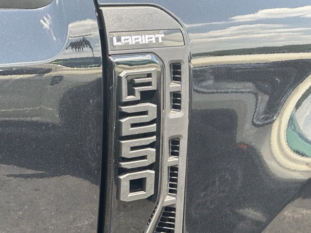 New 2026 Ford F250 Lariat w/ Black Appearance Package AWD/4WD image 32