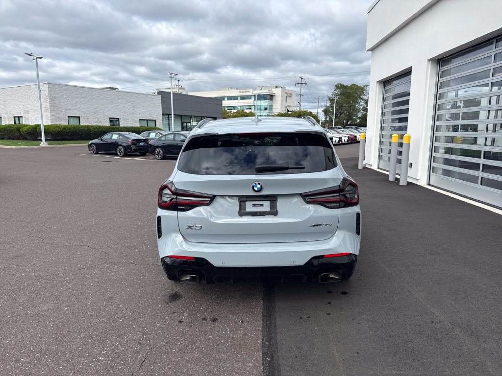 Certified 2024 BMW X3 xDrive30i w/ Premium Package AWD/4WD image 4