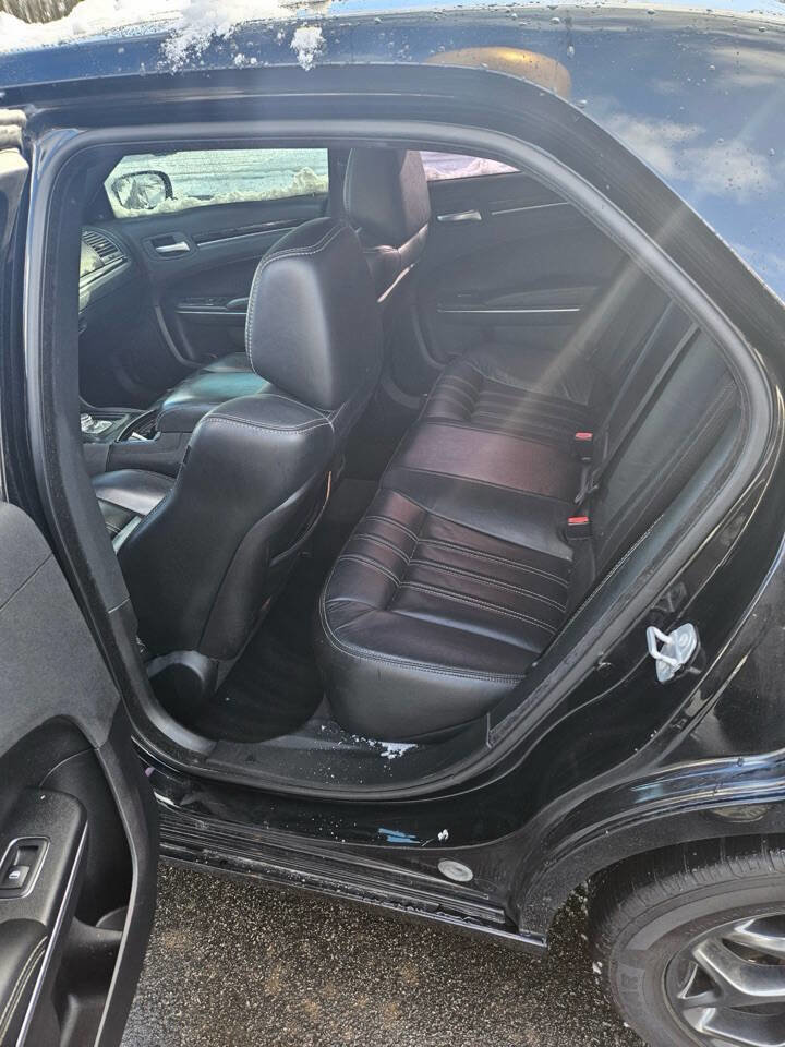 Used 2018 Chrysler 300 S w/ 300S Premium Group image 8