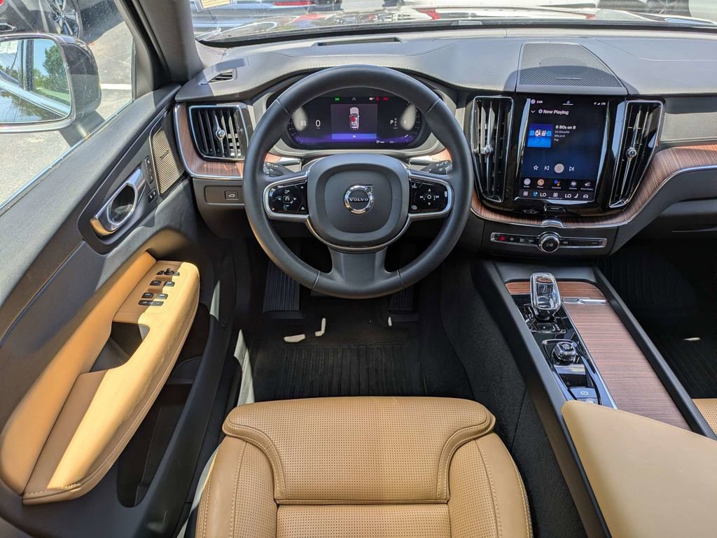 Certified 2023 Volvo XC60 B5 Ultimate w/ Climate Package AWD/4WD image 20