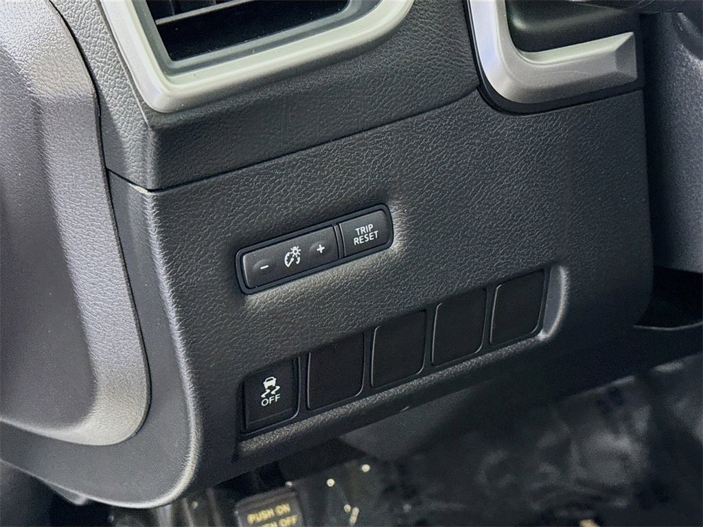 Used 2015 Nissan Murano SV image 10