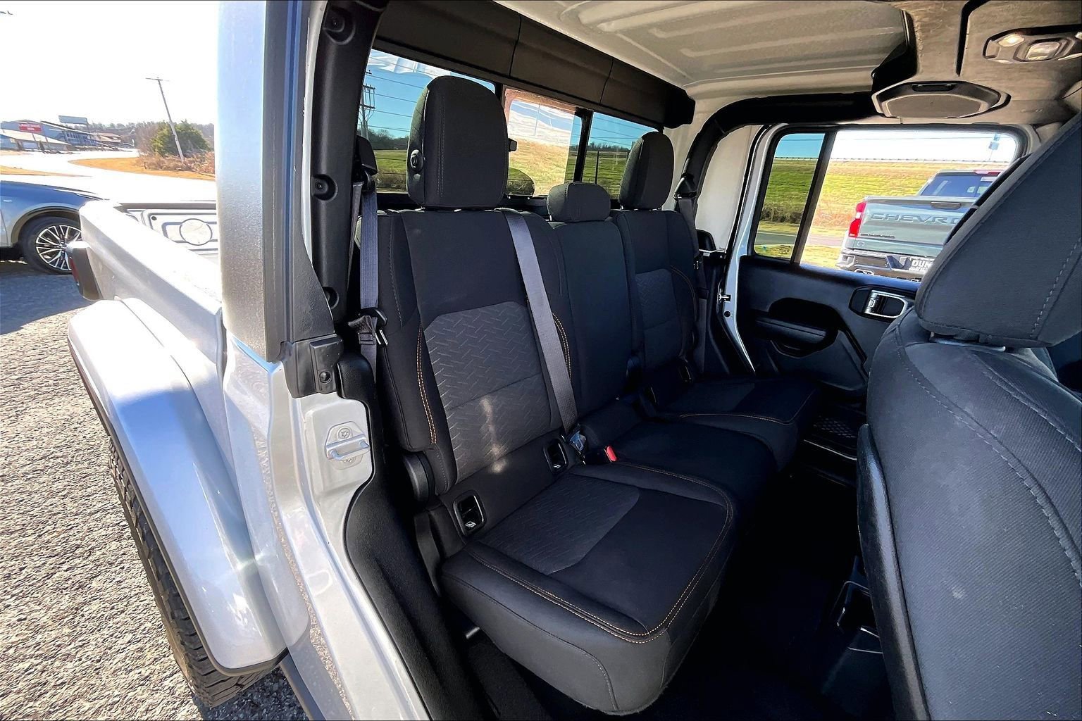 Used 2022 Jeep Gladiator Mojave w/ Trailer Tow Package image 27