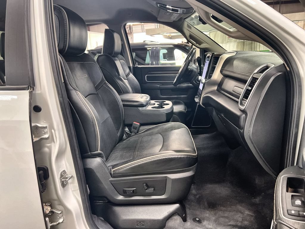 Used 2024 RAM 2500 Laramie AWD/4WD image 26
