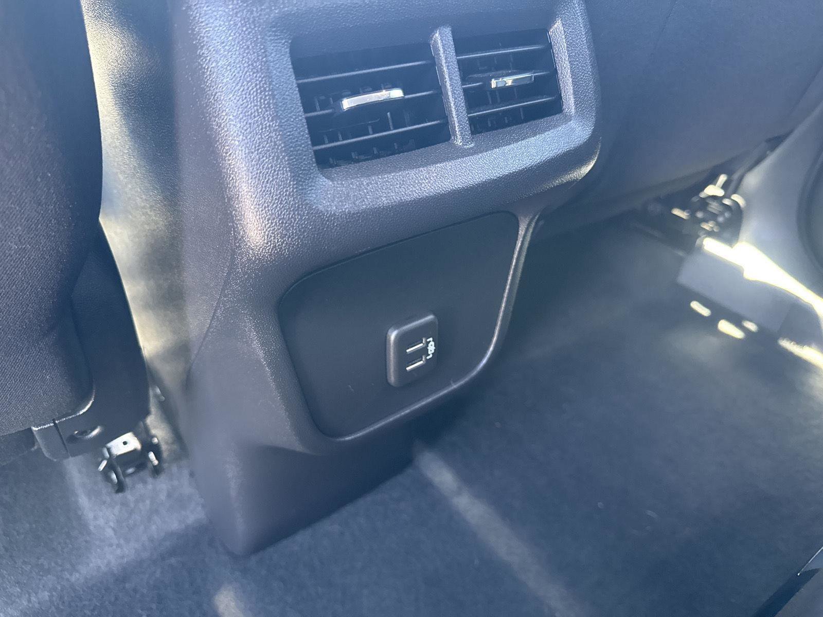 Used 2024 Chevrolet Equinox LT w/ LPO, Floor Liner Package FWD image 11