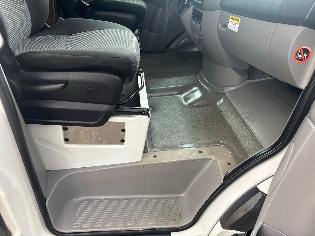 Used 2013 Mercedes-Benz Sprinter 2500 image 18