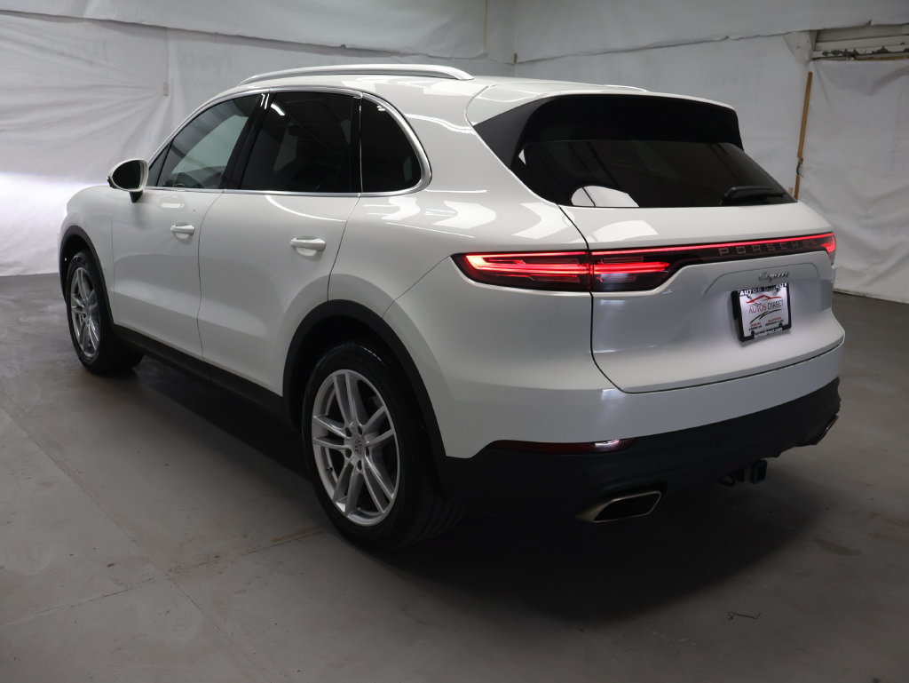 Used 2023 Porsche Cayenne w/ Assistance Package AWD/4WD image 5