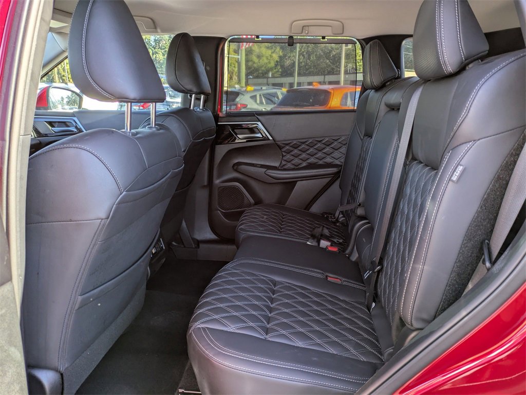 Used 2024 Mitsubishi Outlander SEL image 16