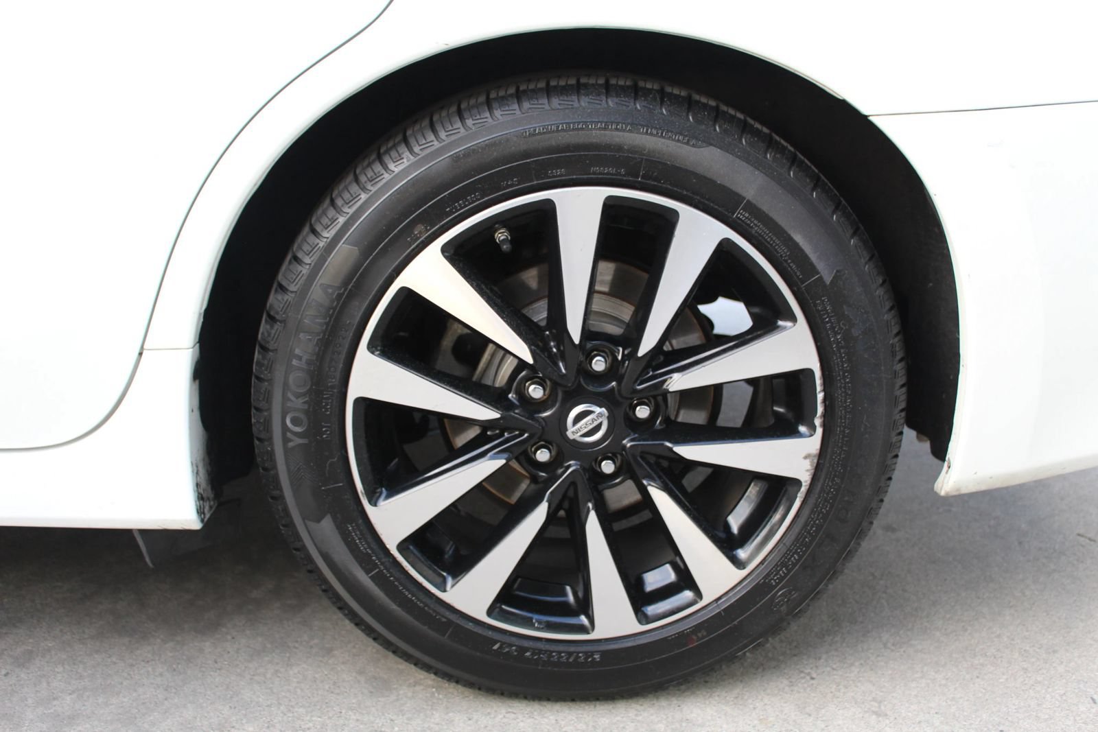 Used 2018 Nissan Altima 2.5 SL FWD image 33