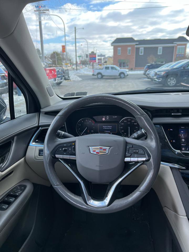 Used 2020 Cadillac XT6 Premium Luxury image 13