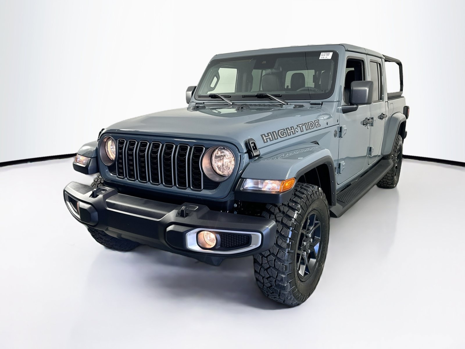 Used 2025 Jeep Gladiator Sport AWD/4WD image 1