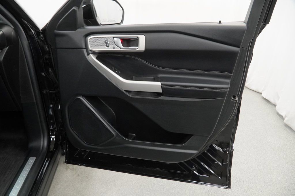 Used 2022 Ford Explorer Limited w/ Hybrid Equipment Group 310A image 50