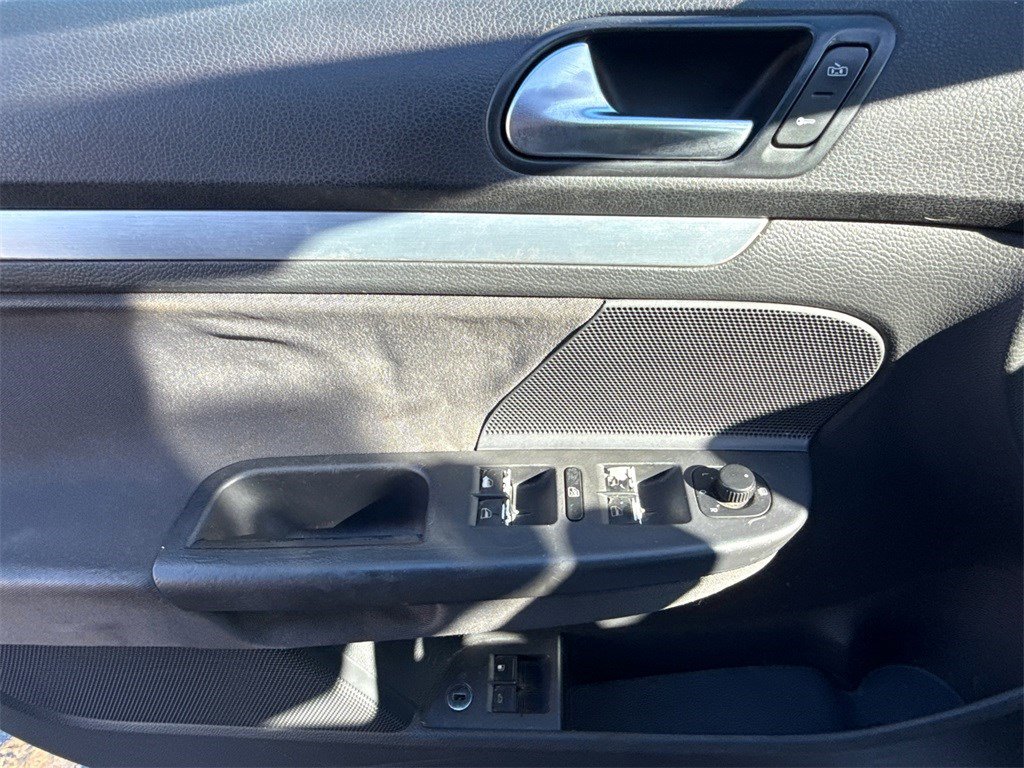 Used 2006 Volkswagen Jetta GLI image 18
